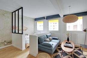  Pick a Flat's Apartment in Eiffel Tower - rue Boulevard de Grenelle  Париж
